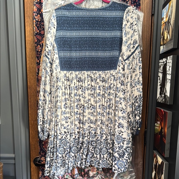 SPELL Elle Blue and White Floral Women's BOHO Dress - Picture 6 of 8